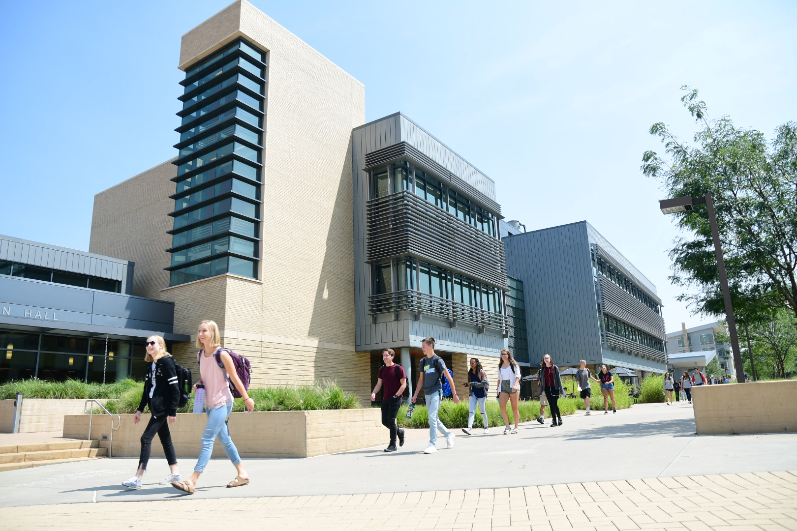 Mines students on campus on the first day of school Aug. 20, 2018