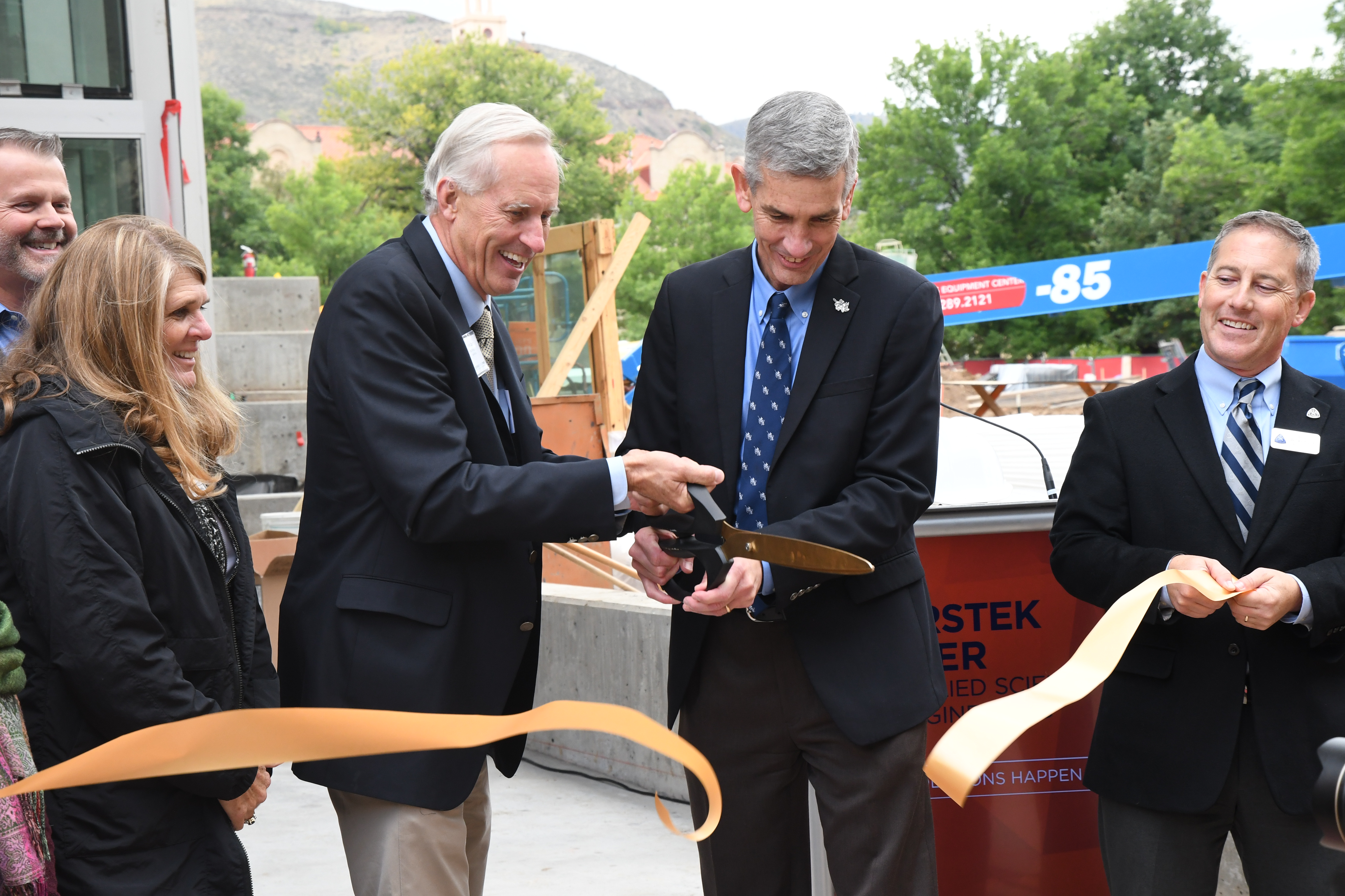 CoorsTek chairman John Coors and Mines president Paul Johnson cut the ribbon on the CoorsTek Center for Applied Science and Engineering