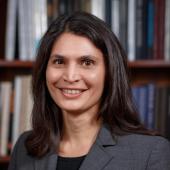 headshot of cecilian diniz behn