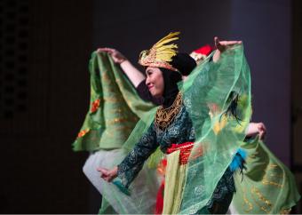 Student dances at International Day