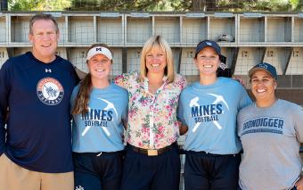 Head Coach Mike Coutts, Hannah Roberts, Kerry Siggins, Sidney Wilson, assistant coach Barb Duran