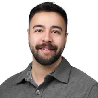 Headshot of Amir Riahi