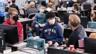 Students work together in Physics Studio class