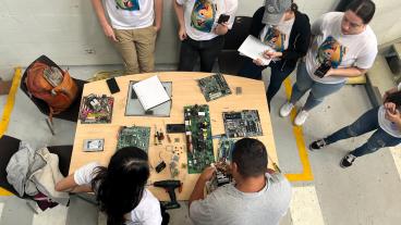 Students learn about e-waste recycling in Bogota
