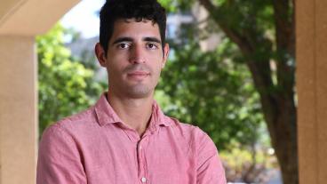 Headshot of Gabriel Santamaria-Botello