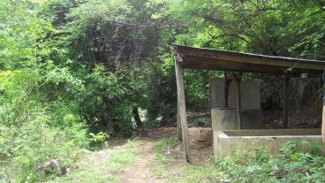 An old well in Los Gomez, Nicaragua. (photo credit: Kacie Wolverton)